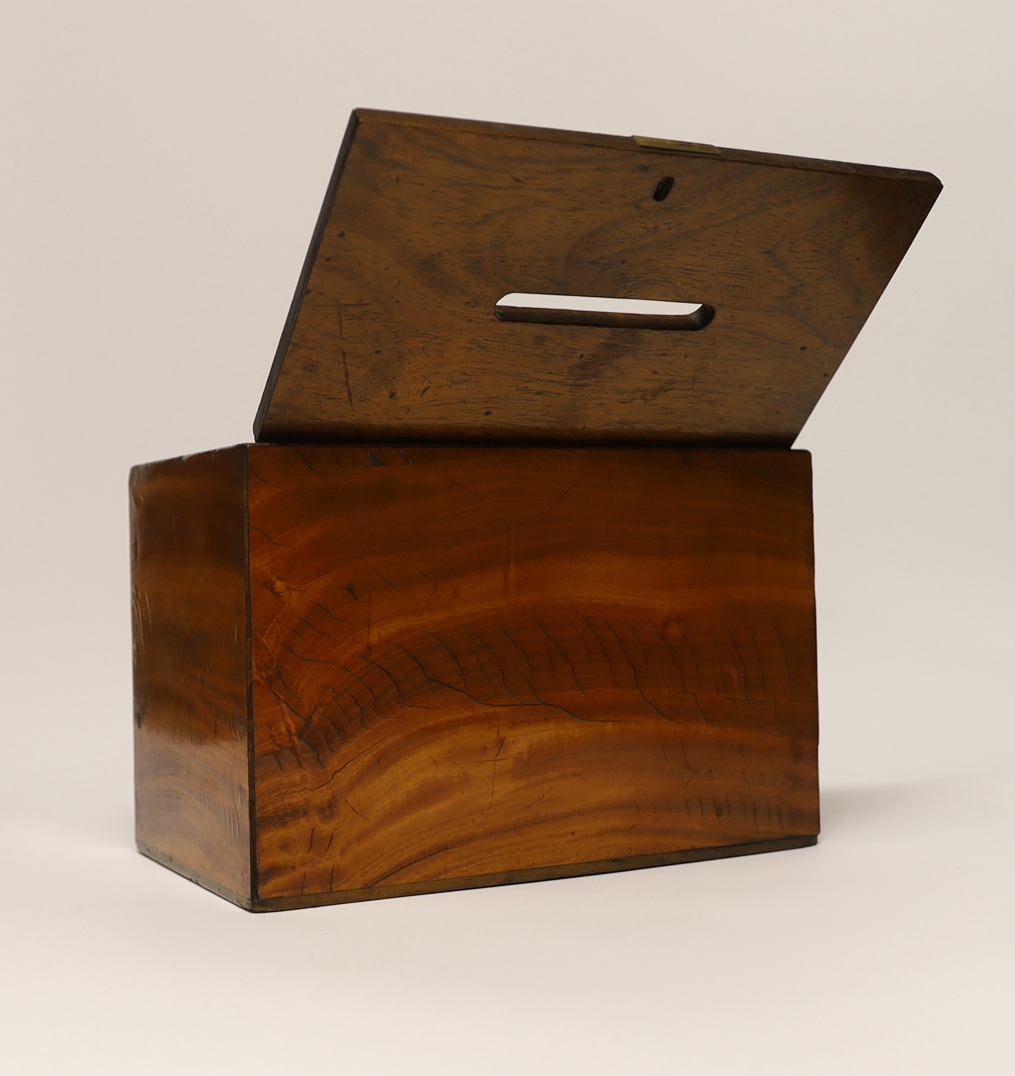 A Victorian mahogany 'letter box' with hinged lid, 24.5 x 15 x 16.5cm